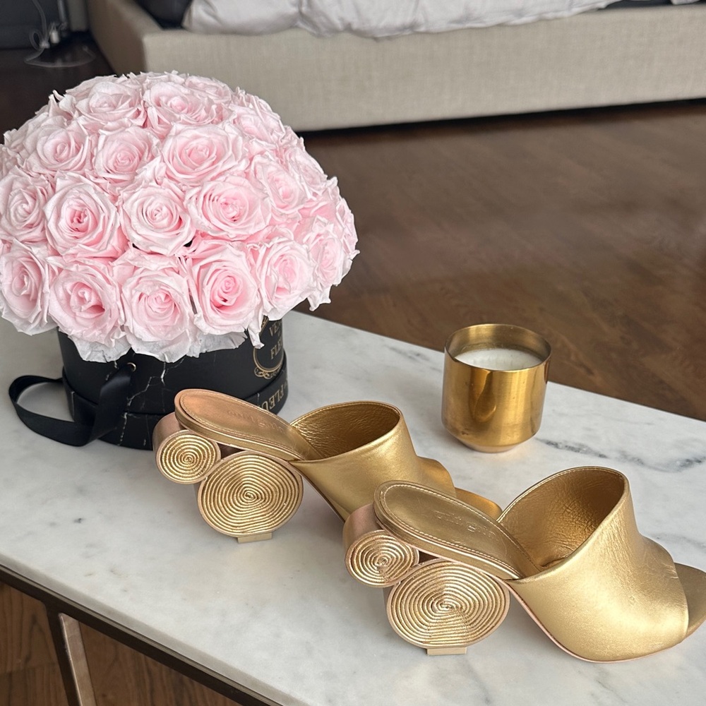 Rare Cult Gaia spiral heels